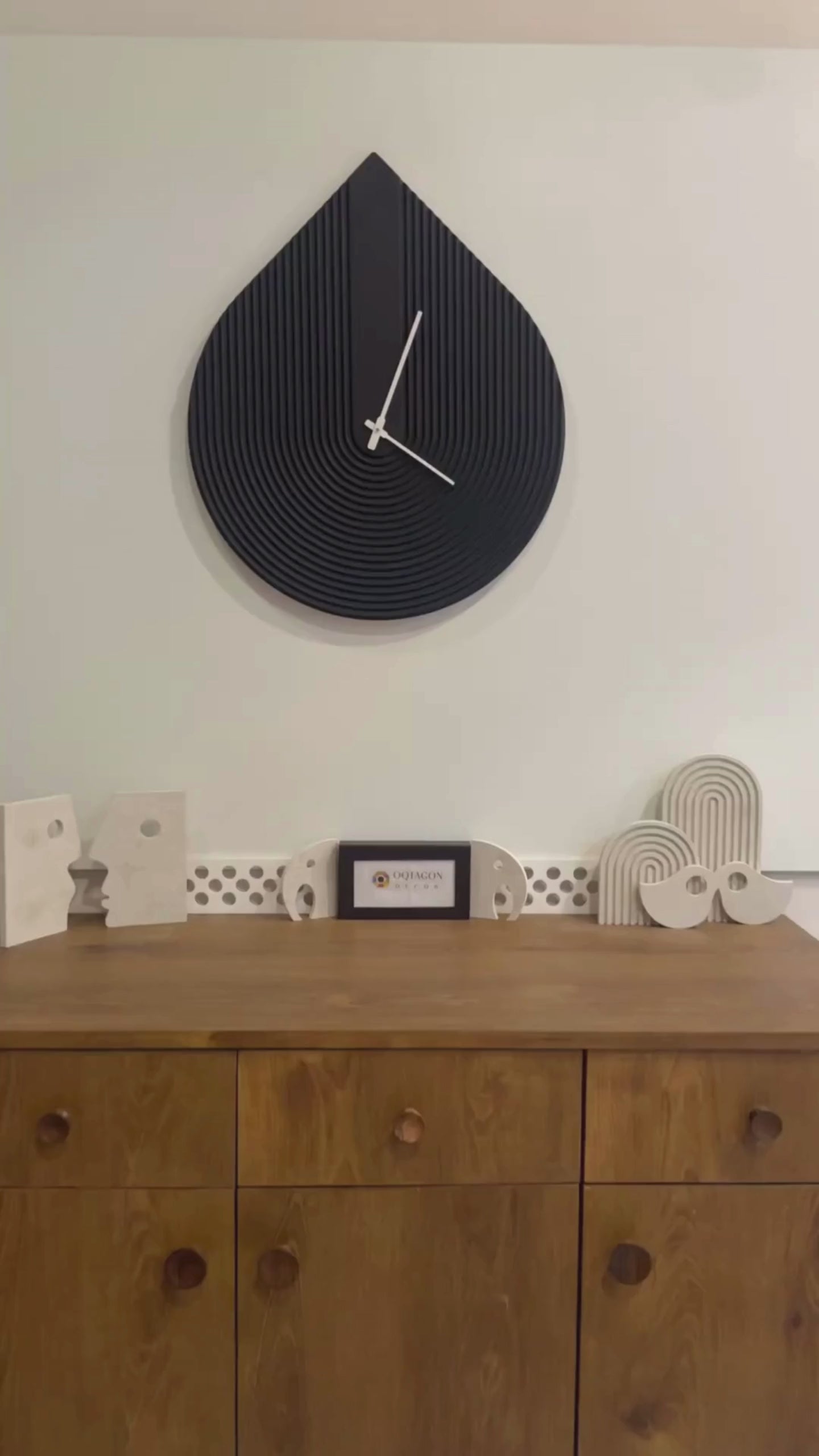 Waterdrop – Minimalist Large Wall Clock